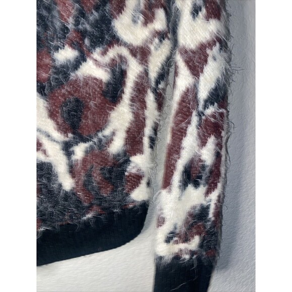 camo Leopard Animal Soft Sweater M Long Cardigan Oversize Buttons grandpa BP - Picture 7 of 10